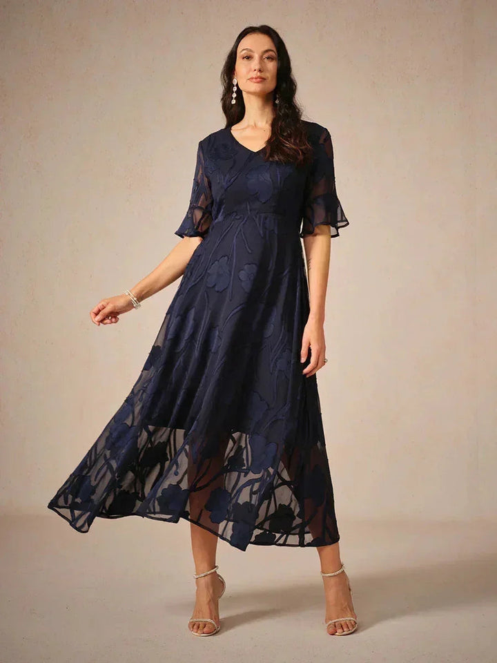 Karolina | Elegancka Koronkowa Sukienka Midi